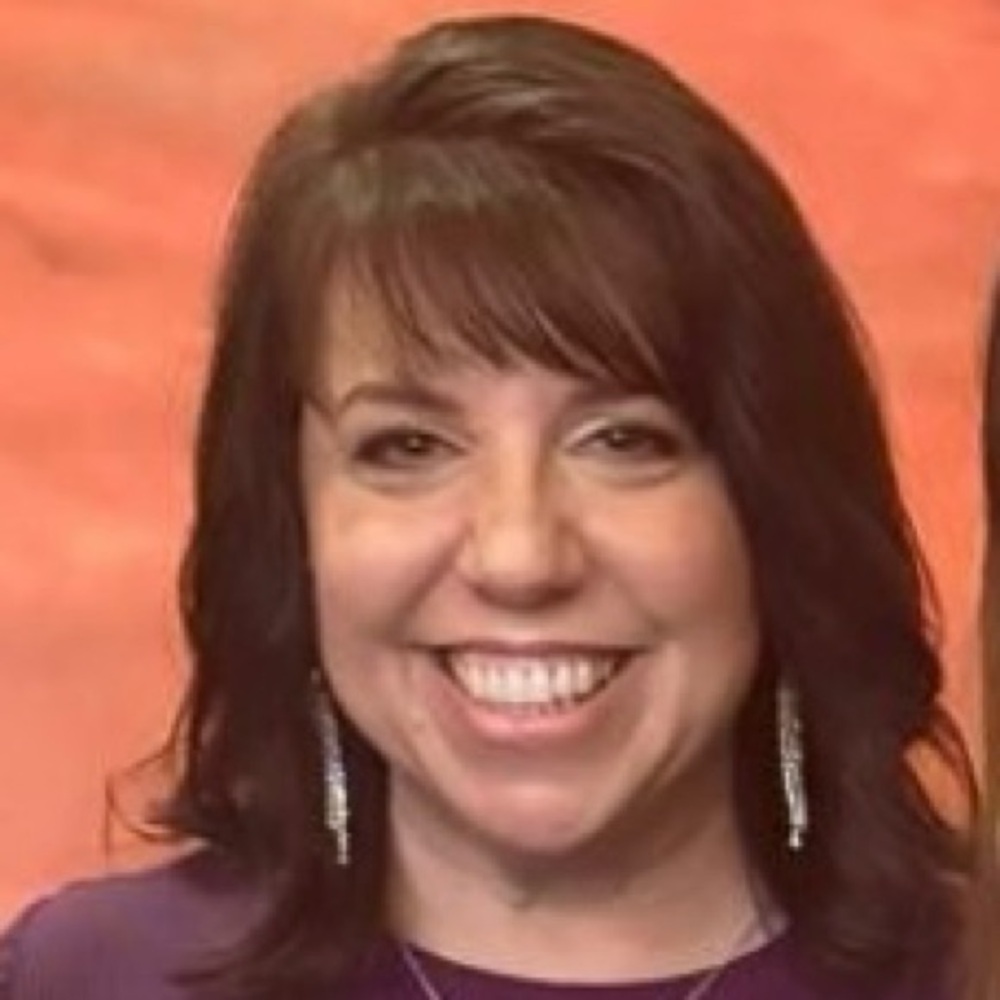 Meet your Posher, Lenora